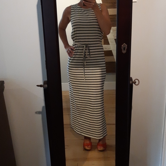 Dresses & Skirts - 🎊 3/$20 Summer Dress